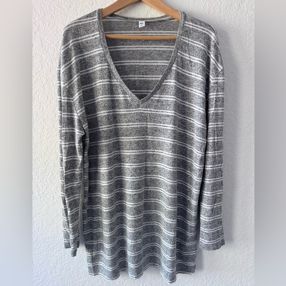 BP Women’s Sweater, Extra Long, Vneck, Women’s Large, Gray & White Stripes, BP - Picture 2 of 9